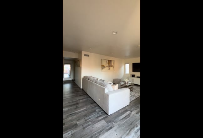 One Bedroom Apartment FULLY furnished Main Photo