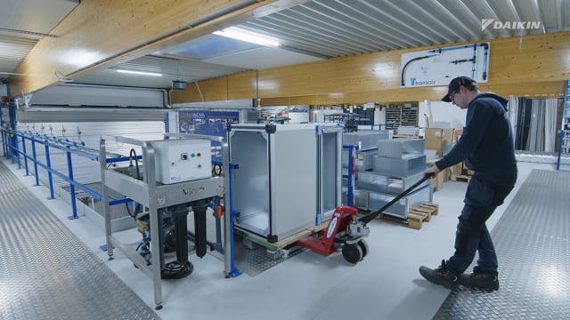 Une centrale qui passe les portes