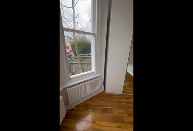 Stunning 2 Bed Garden Flat West Norwood Main Photo