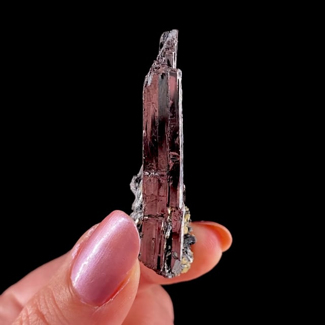 Kermesite (fine crystals) with Pääkkönenite and Valentinite