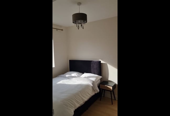 Small furnished double room for rent Main Photo