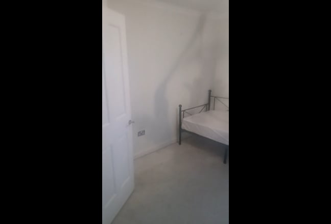 Cosy single bed in a quiet and adorable house Main Photo