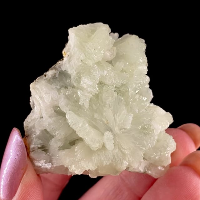 Prehnite (fine crystals)