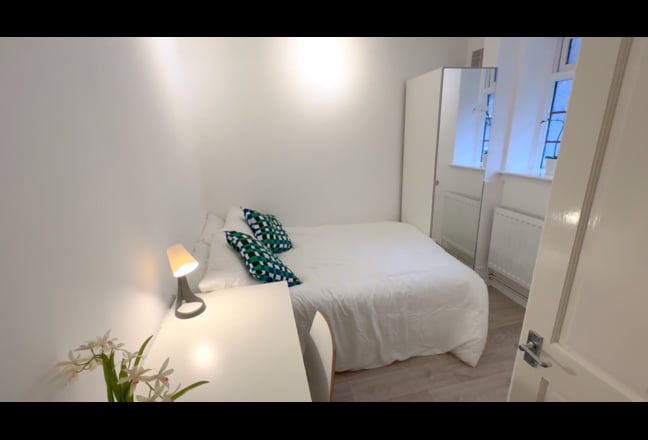 Sociable flatshare 5 mins  to Clapham South Main Photo