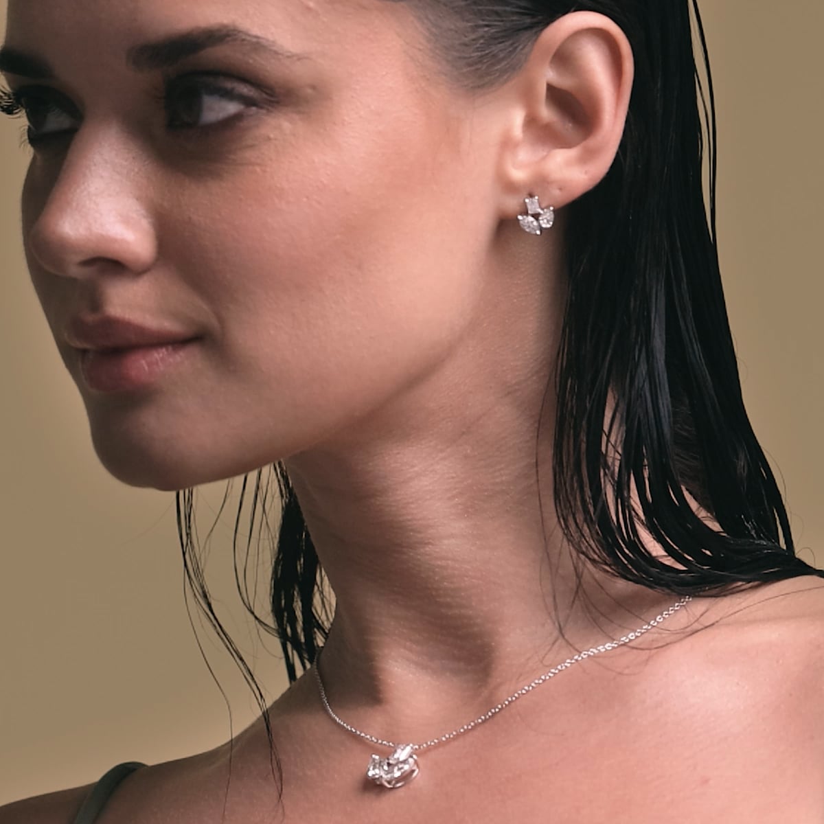product video 2 for 1 2/3 ctw Mosaic Three Stone Fan Earrings