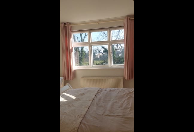 Charming Double Room with Garden, Garage & Parking Main Photo