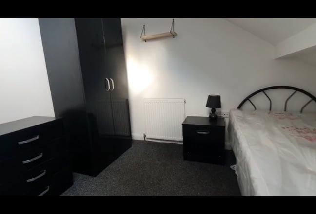 £90pw Off City Road - Redecorated Main Photo