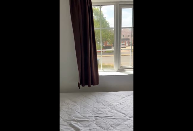Ensuite bedroom very close to Warwick Uni Main Photo