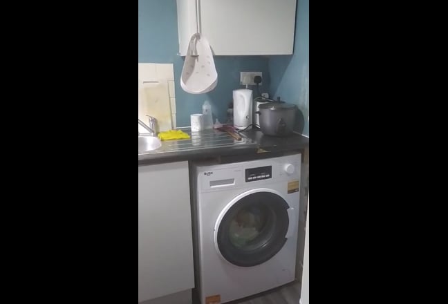 One Double Bedroom Studio Flat in Barking  Main Photo