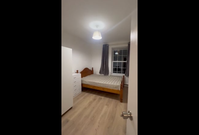 Rooms to Rent Flat Share in Elephant and Castle Main Photo