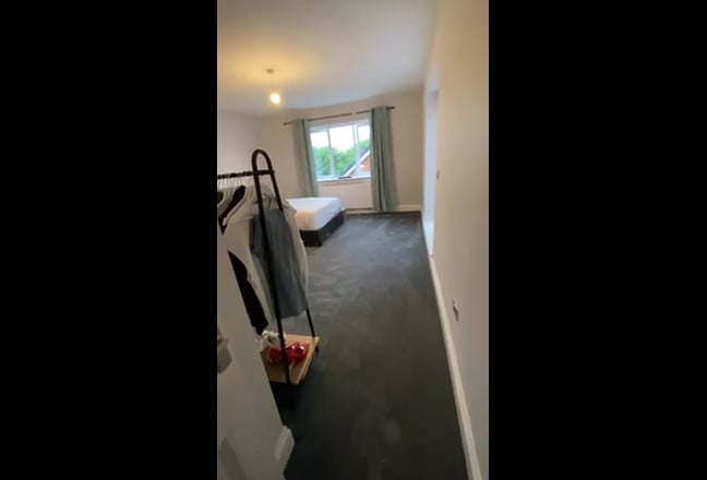 Spacious furnished room to rent in Winterton Main Photo