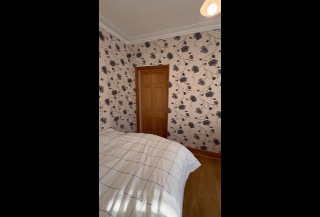 Room available now!!! Main Photo