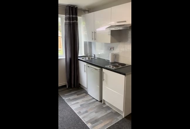 Peaceful Offsuite Studio in Brookfurlong - PE3 ☮️ Main Photo