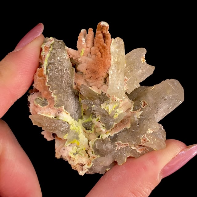 Phosphohedyphane (rare) pseudomorphing after Cerussite (twin)