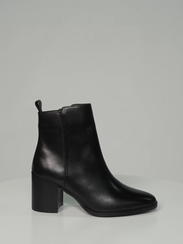 JINX / Black