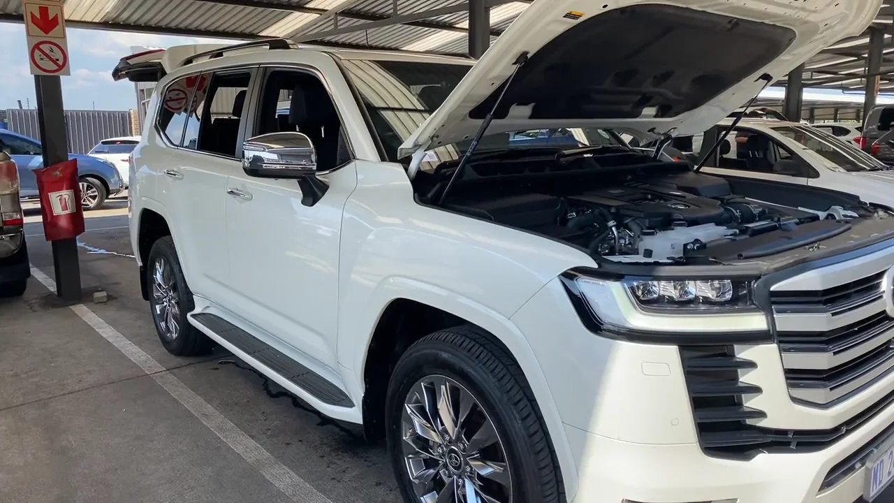 2023 TOYOTA LAND CRUISER 300 ZX 3.5L V6 TWIN TURBO || 4K