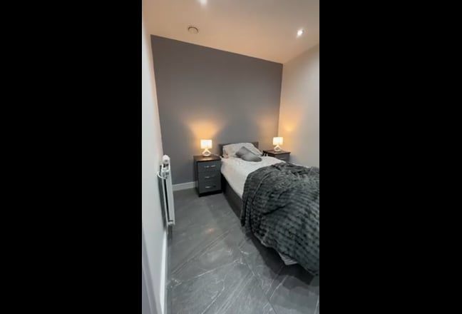 Cosy Double room Dagenham Rm10  Main Photo