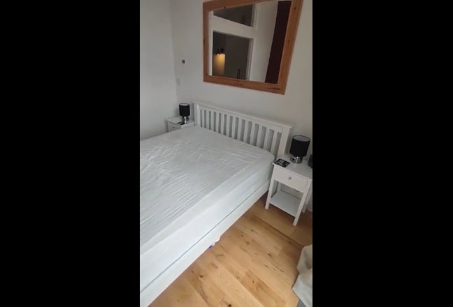 Spacious, prime location 1 bed garden flat Main Photo