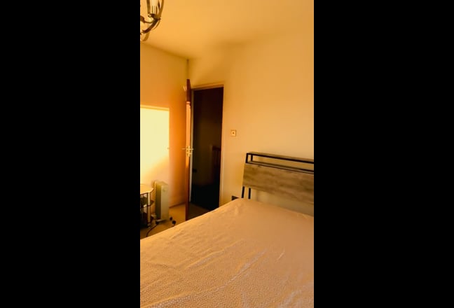 Amazing Double  Room for Rent in Edmonton  Main Photo