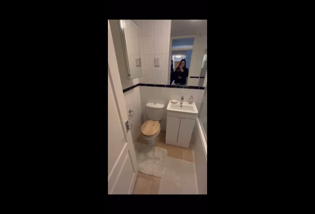 Gunnersbury Room to Rent - Girls Flat Share Main Photo