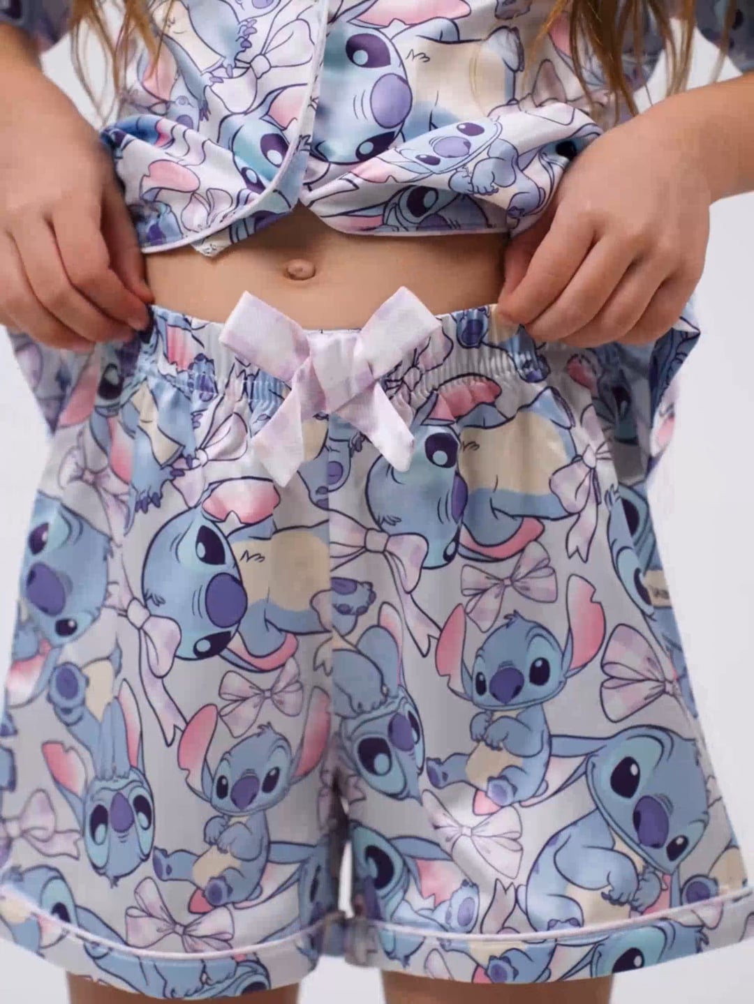 סט פיג’מה מכופתרת סאטן STITCH