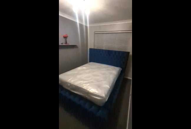 Big Double Room available in Grays (Free Parking) Main Photo