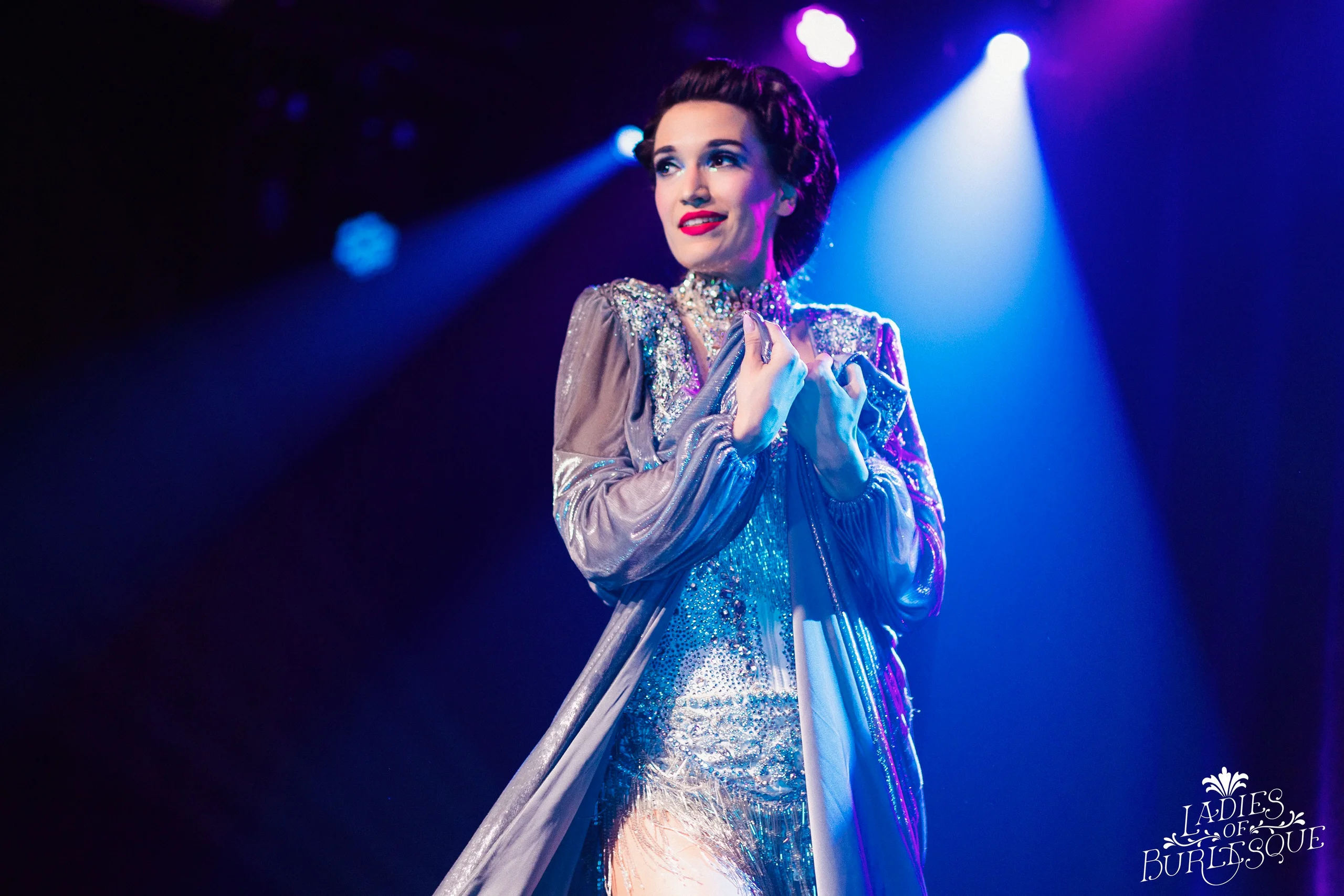 Орыс куннилингус кастинг секс және видео