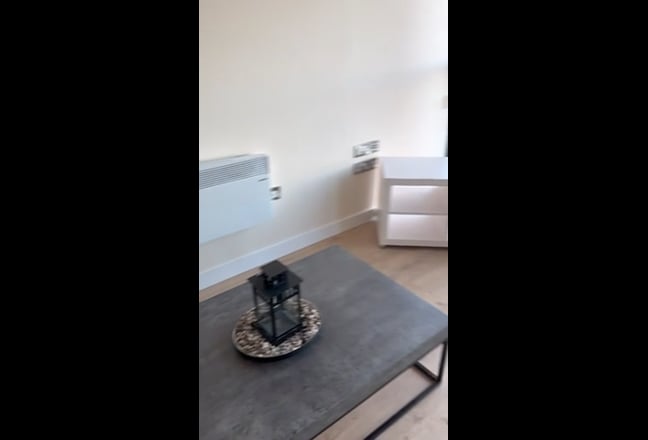 2 Bedroom Balcony Flat Available in Liverpool. Main Photo