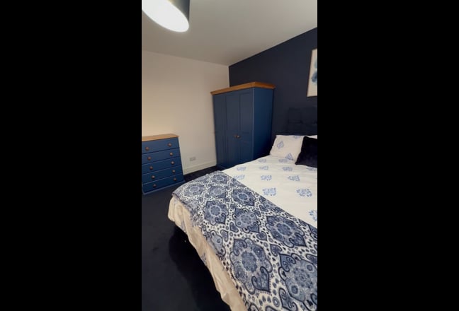 Newly Refurbished 6 Bed HMO Bills included* Main Photo