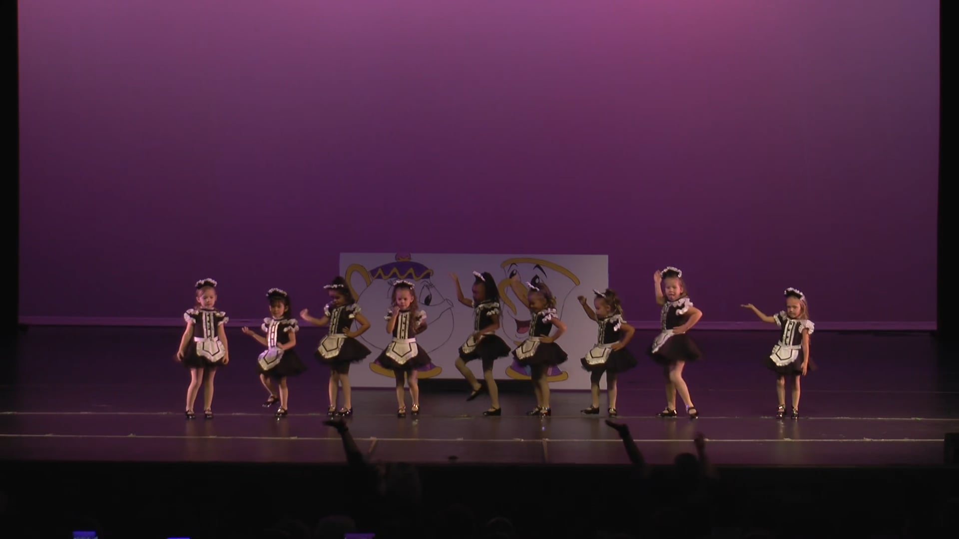 Full Show (No Close-ups)