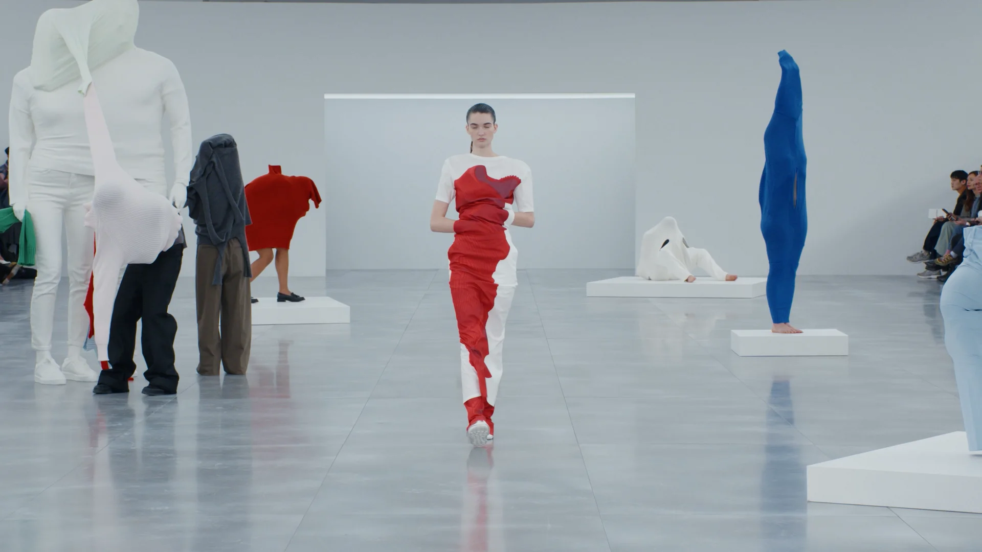 ISSEY MIYAKE – ISSEY MIYAKE ONLINE STORE ISSEY MIYAKE – ISSEY MIYAKE ONLINE STORE
