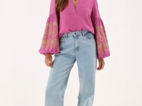 Purple embroidery blouse with V-neckline & puff sleeves | My Jewellery