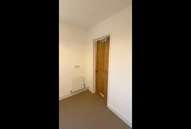 One room in shared house in St Clements  Main Photo