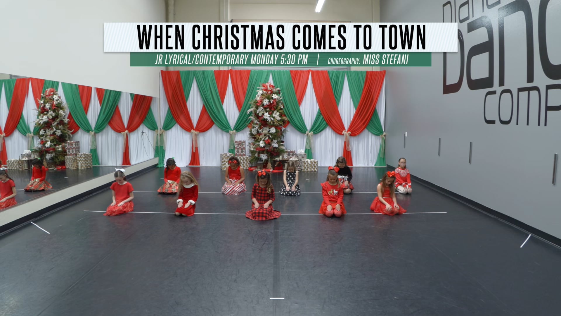 When Christmas Comes to Town