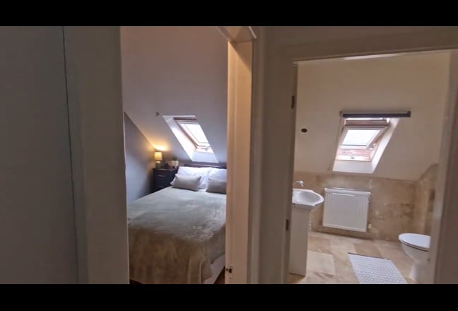 Luxury EnSuite Room - Available Now Main Photo