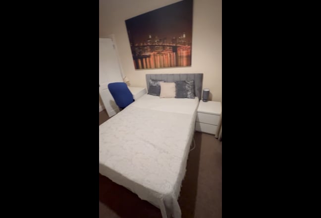 Large Double room in City Centre - Available Now  Main Photo