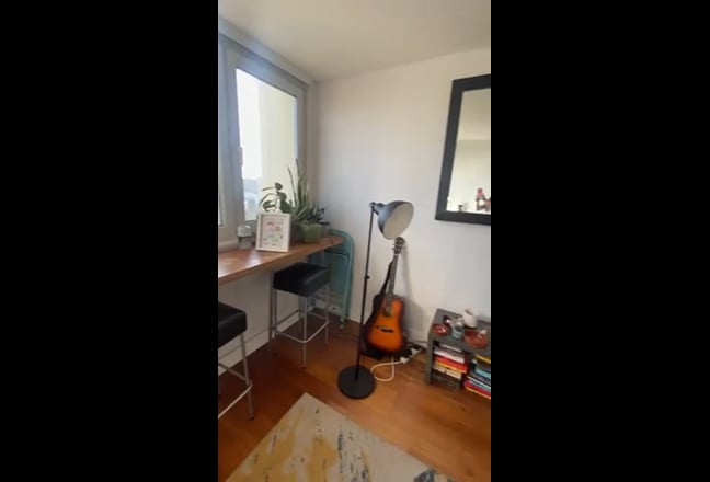 Bright double summer sublet in Old Street Main Photo