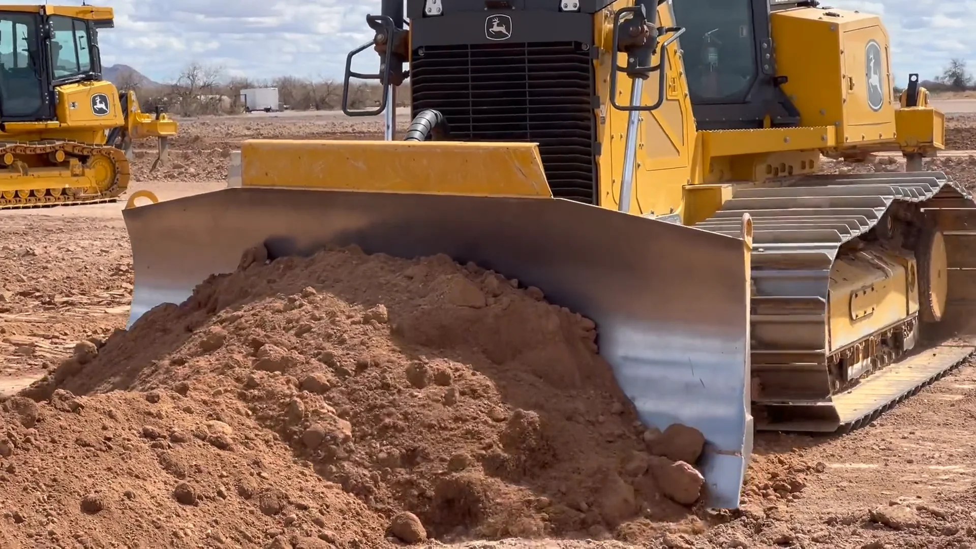 Deere 850 X Tier Dozer Walk-Around | Construction Equipment