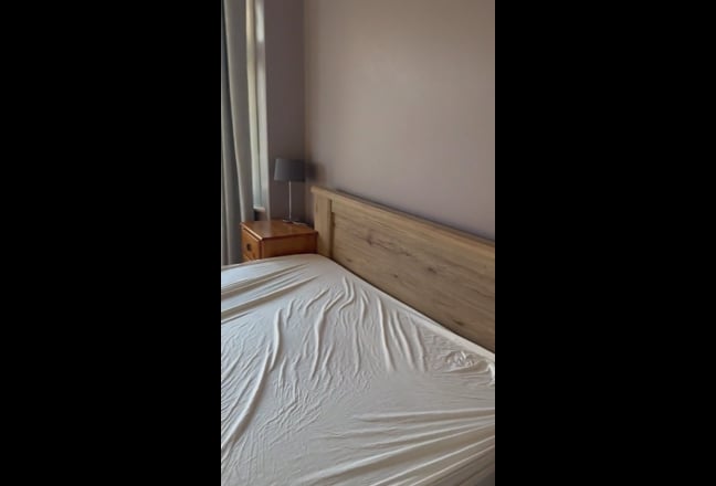Large double, very clean, close to Upney station Main Photo