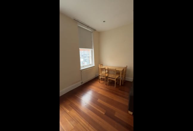 1 BHK Flat in Covent Garden  Main Photo