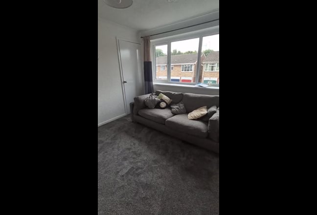1 Bed luxury flat in quite cul-de-sac location Main Photo