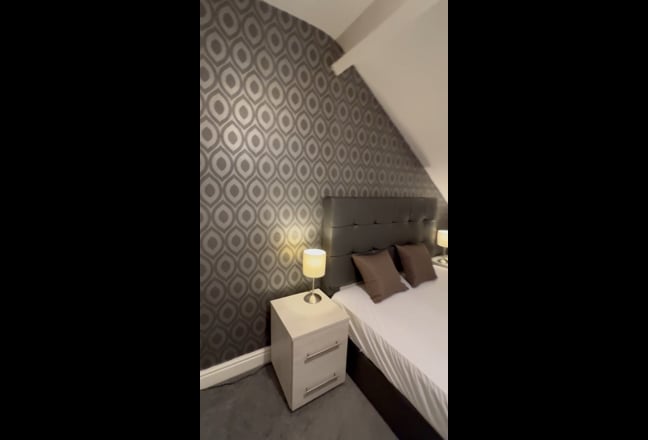 ‼️ Rarely available huge en-suite loft room ‼️ Main Photo