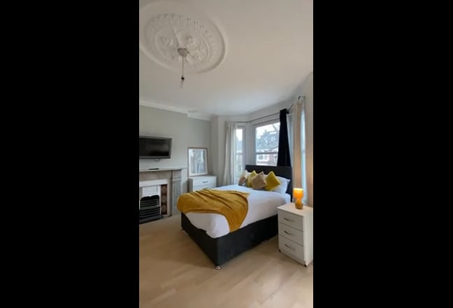 Zone 1/2 Premium Room, Large Private Bathroom  Main Photo