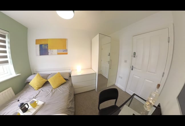 Luxury Double Bedroom- Cribbs/Patchway Main Photo