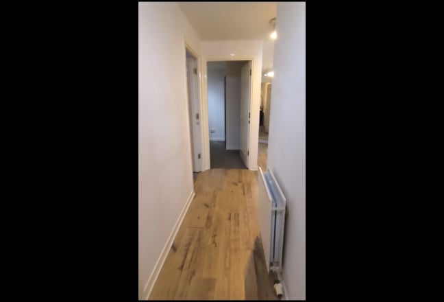 Looking for flatmate male or female  Main Photo