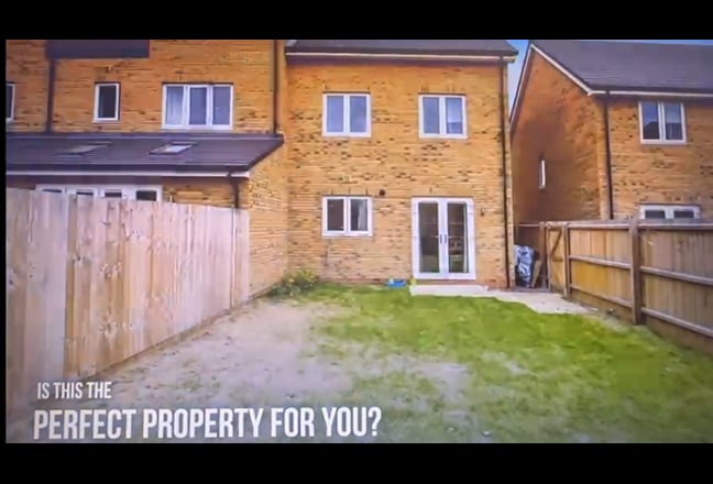 Charming 3-Bedroom Semi-Detached House in a Prime  Main Photo