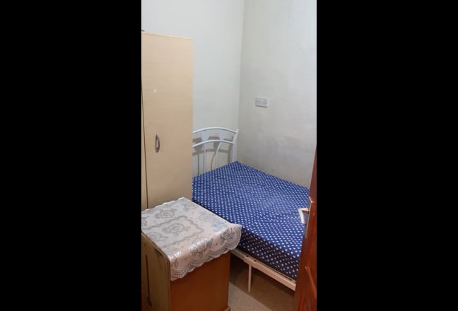 Single Room For Proffesional Female Main Photo