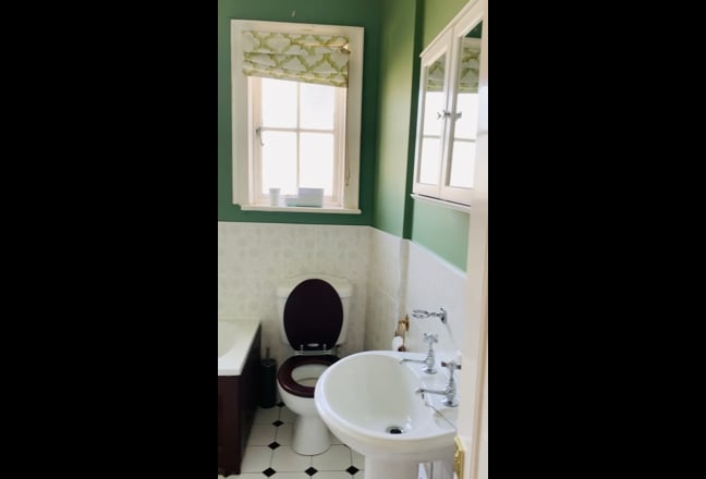 Double room with separate private bathroom Main Photo