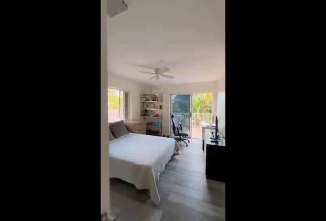 Shared Furnished Room in Coral Way with Parking  Main Photo