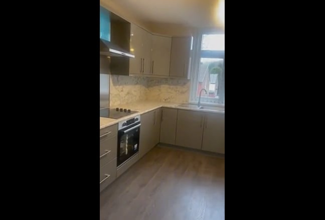 Luxury En-Suites & Double Rooms + Cleaning  Main Photo